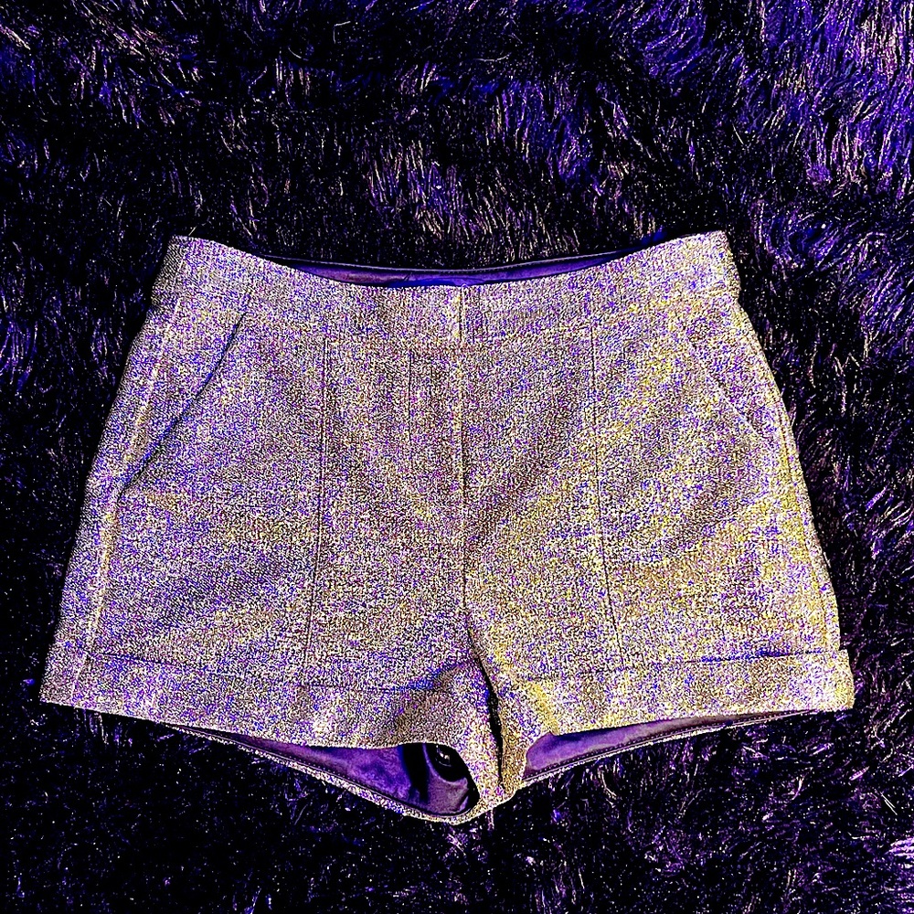 GOLD SHORTS